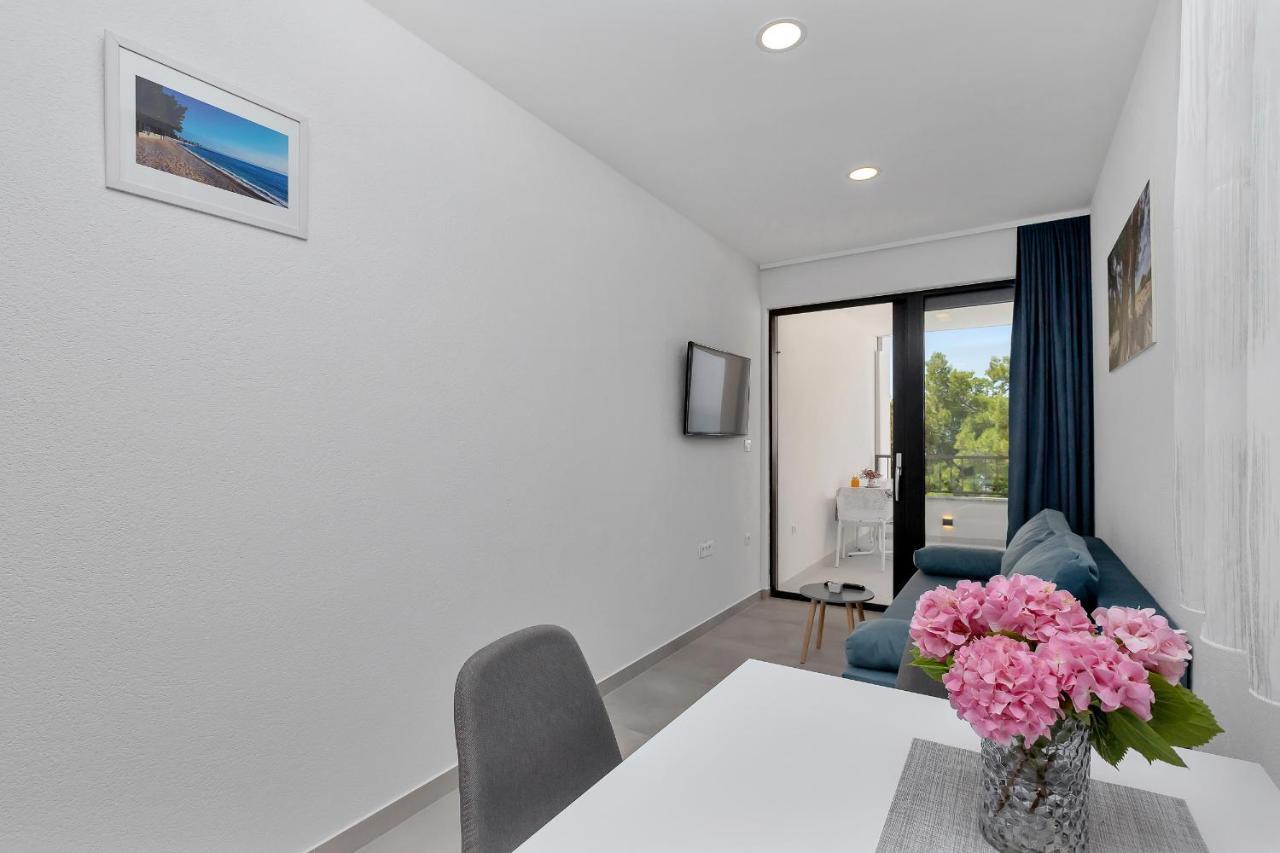 Central Beach Apartments Tucepi Ngoại thất bức ảnh