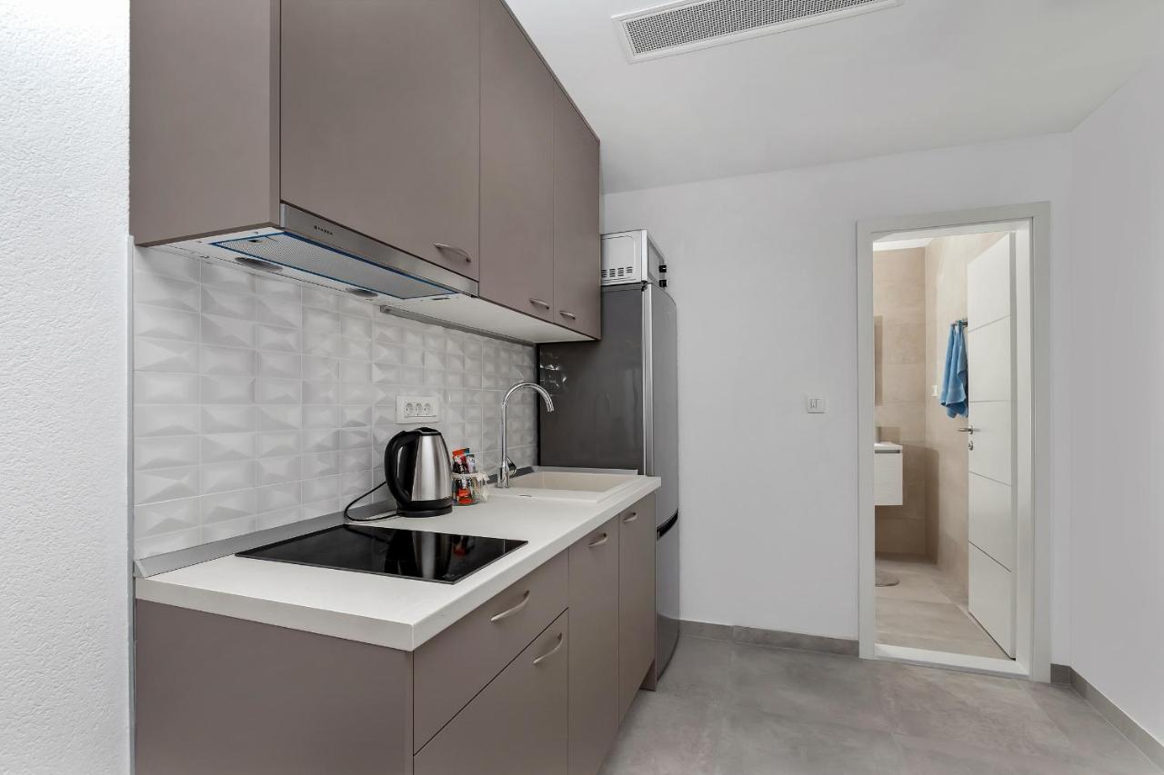 Central Beach Apartments Tucepi Ngoại thất bức ảnh