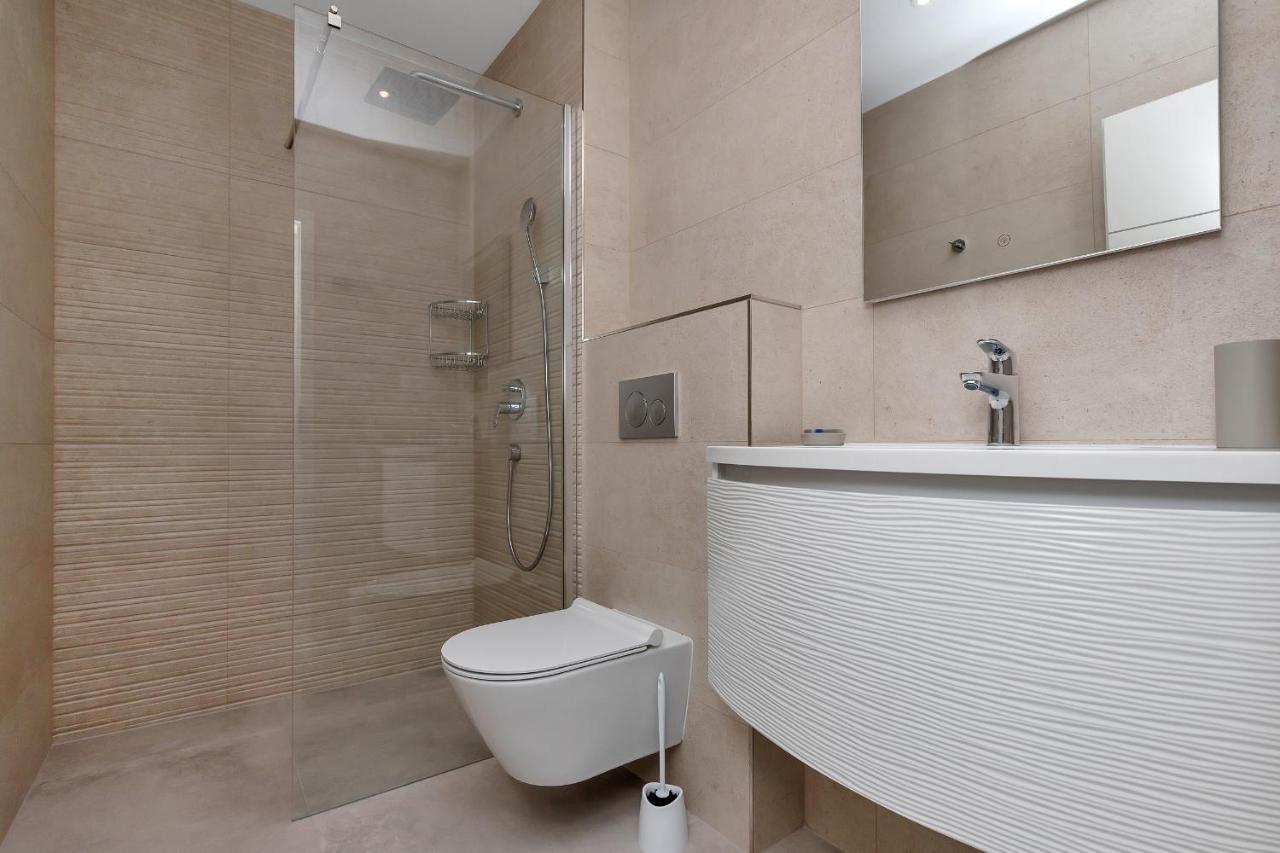 Central Beach Apartments Tucepi Ngoại thất bức ảnh