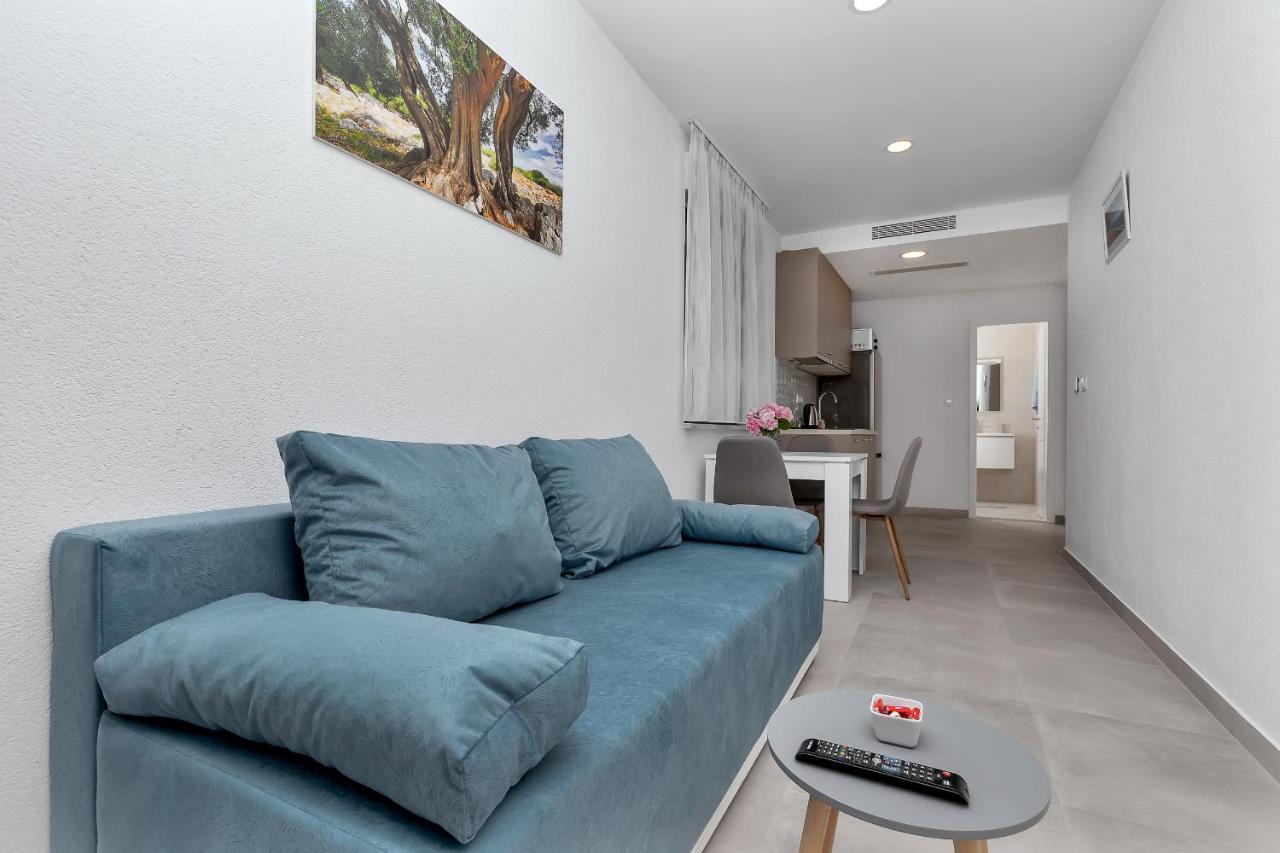Central Beach Apartments Tucepi Ngoại thất bức ảnh