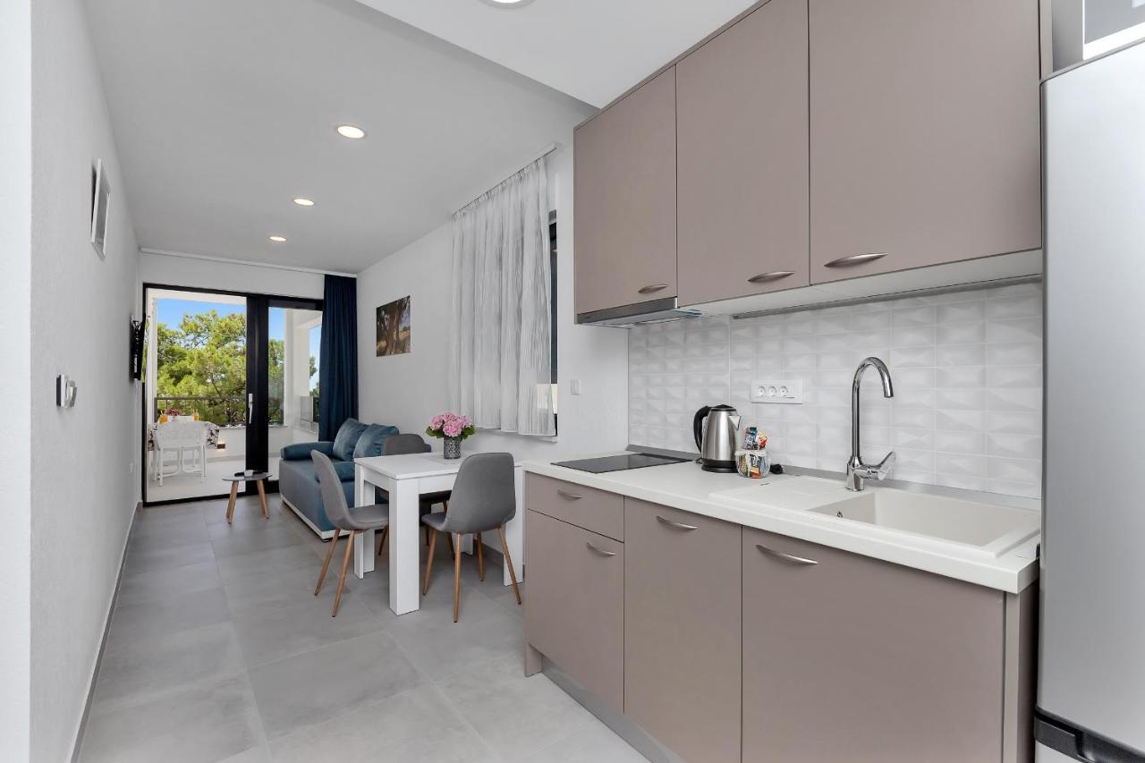 Central Beach Apartments Tucepi Ngoại thất bức ảnh
