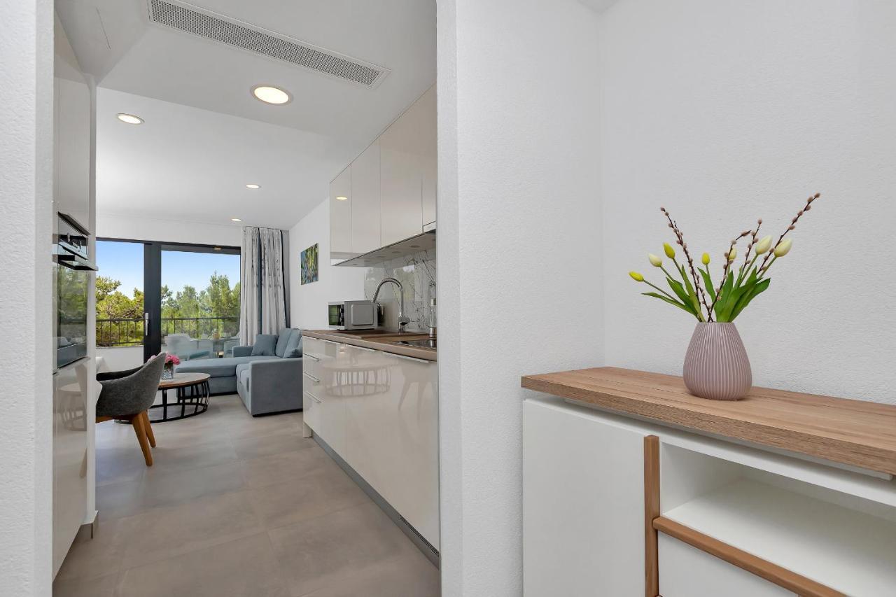 Central Beach Apartments Tucepi Ngoại thất bức ảnh