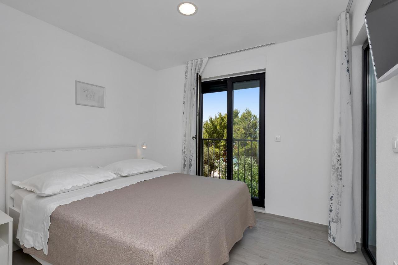 Central Beach Apartments Tucepi Ngoại thất bức ảnh